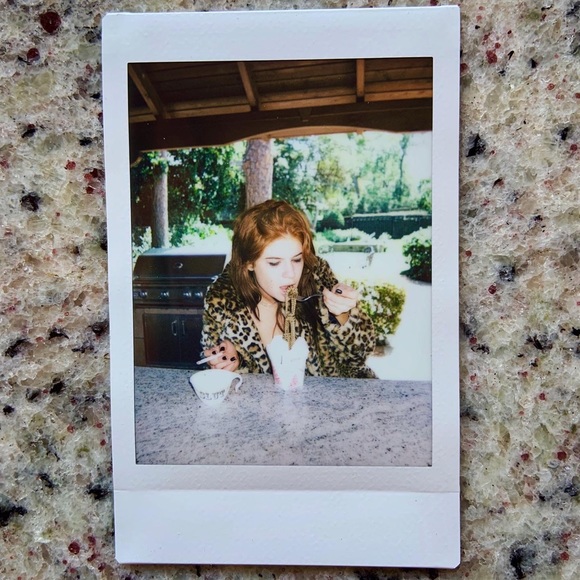 Meet your Posher, Laura - Picture 3 of 8